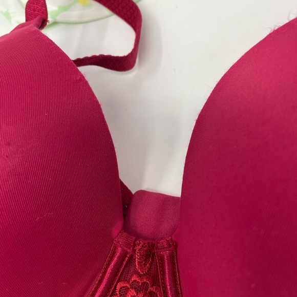 Bundle of Women’s Bras Size 38C - Picture 3 of 9